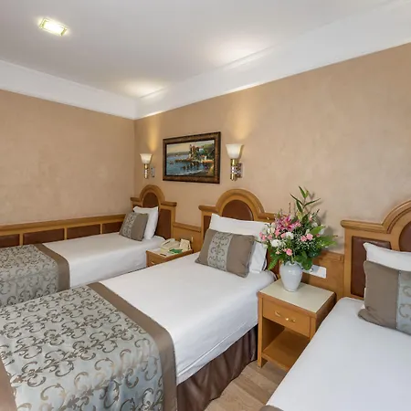 Zagreb 4*