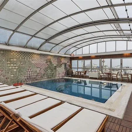 Hotel Zagreb Istambul
