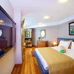 Zagreb Hotel 4*