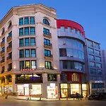 Zagreb 4*