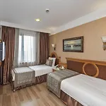Zagreb 4*