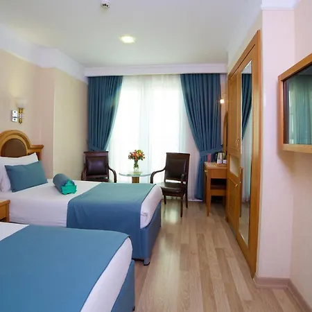 Zagreb מלון 4*