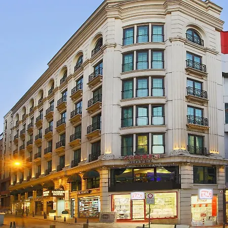 Zagreb מלון 4*