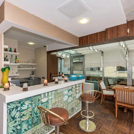 Zagreb 4*