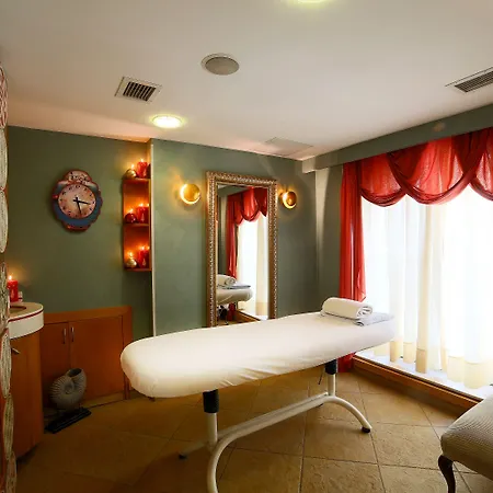 Zagreb Hotel 4*