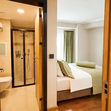 Zagreb 4*