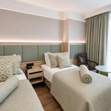 Hotel Zagreb 4*